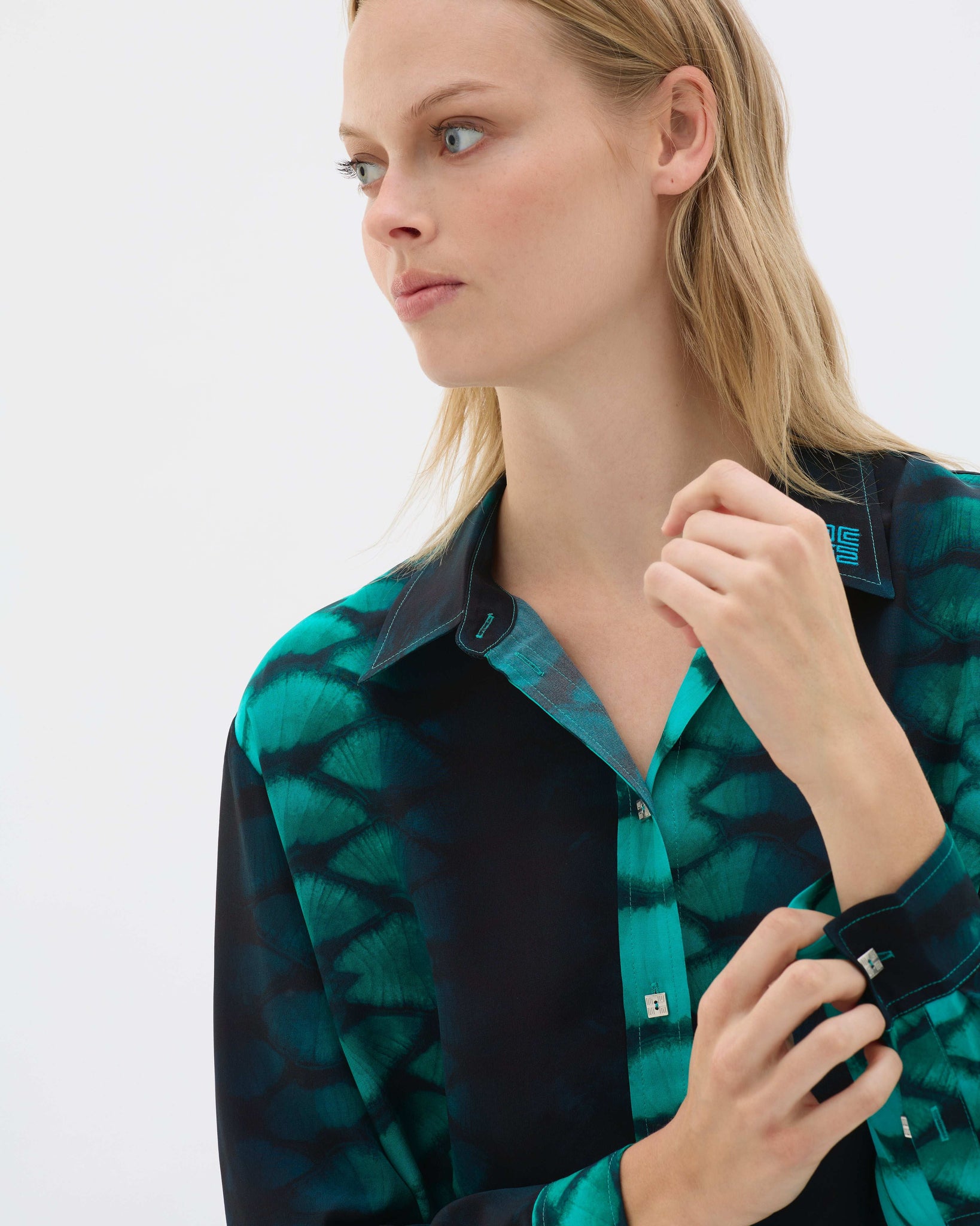 Echelle Classic Shirt - MUMA WORLD  Top