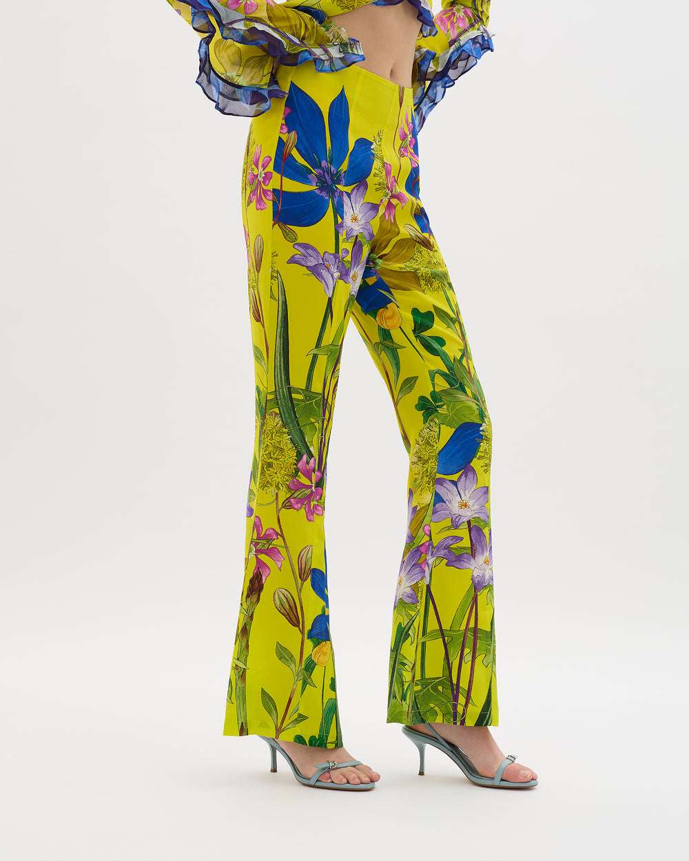 In The Garden Belel Tailored Ruffle Pants - MUMA WORLD  Pant