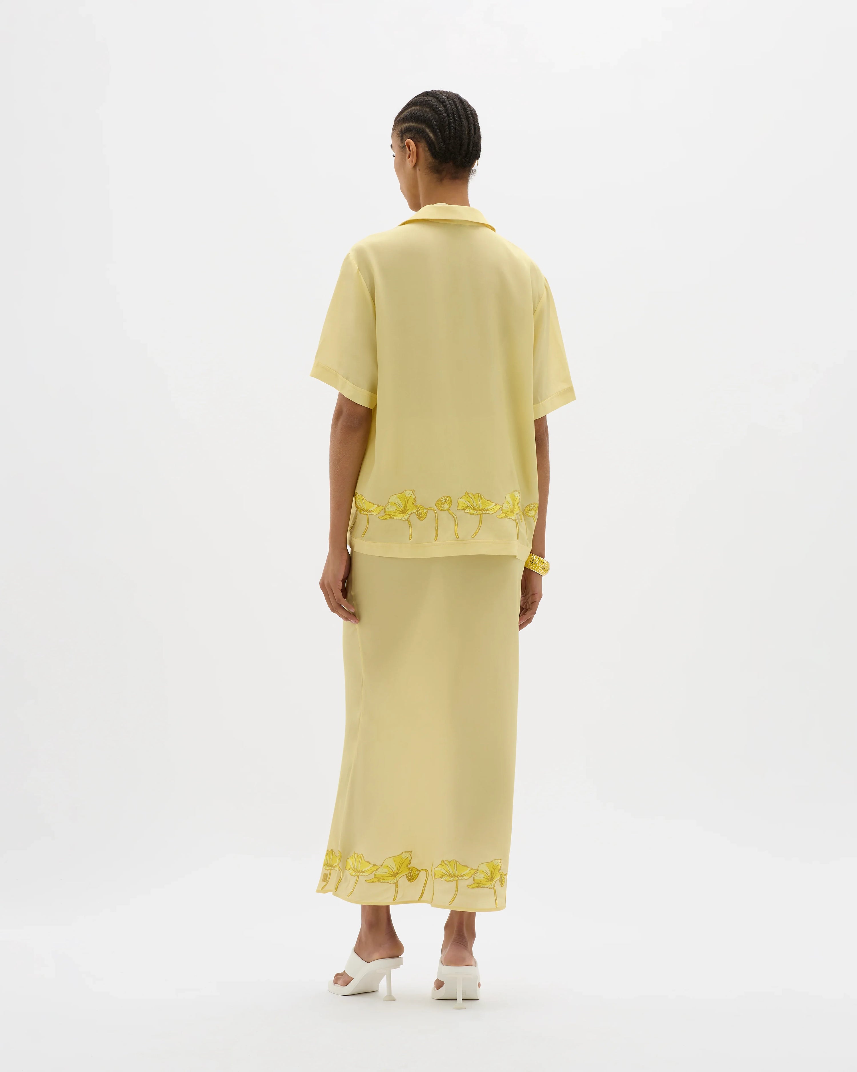 Lotus Embroidered Short Sleeve Shirt - MUMA WORLD