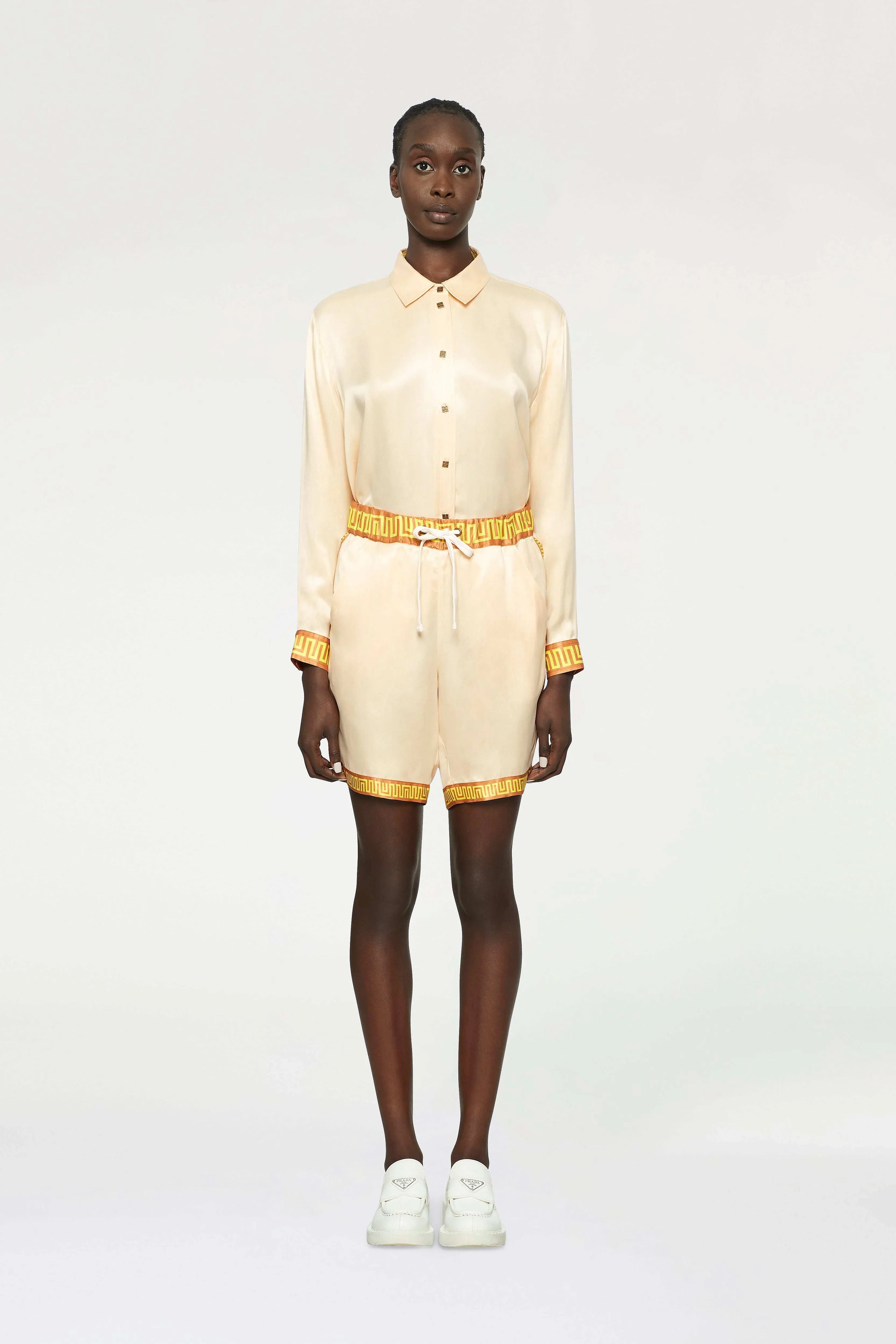 Creme Short - MUMA WORLD