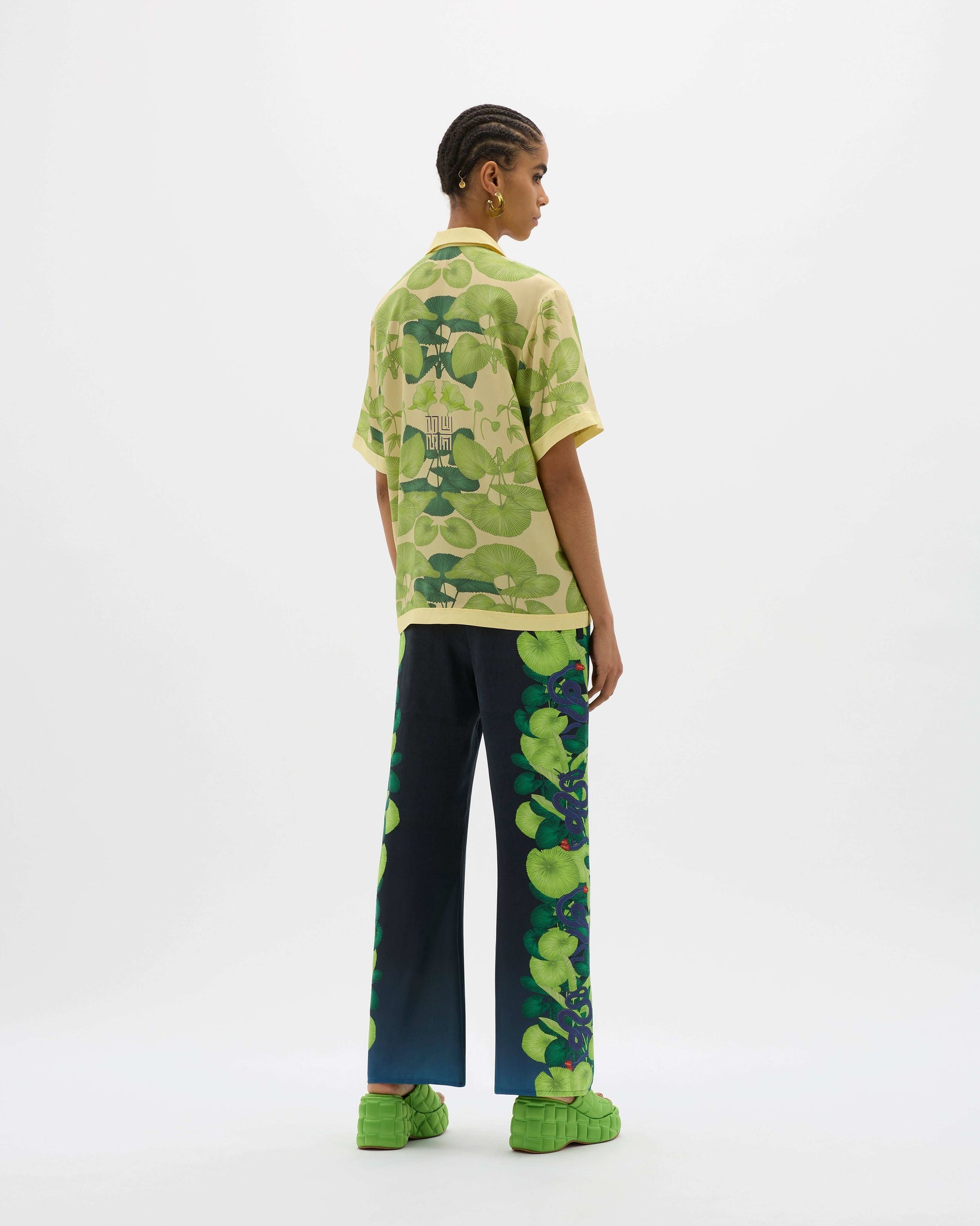 Yin Lotus Illustrated Short Sleeve Shirt