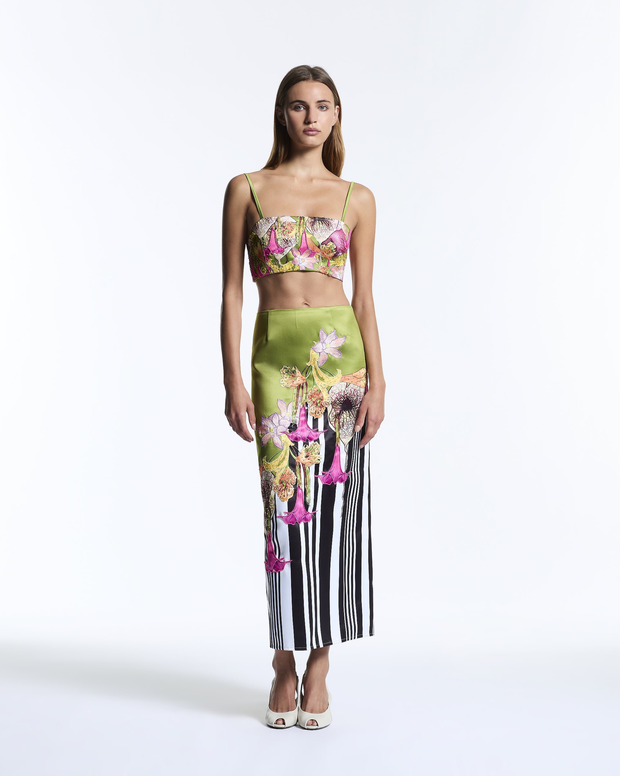 MIXED FLORAL CANOPY BEADED COLUMN SKIRT