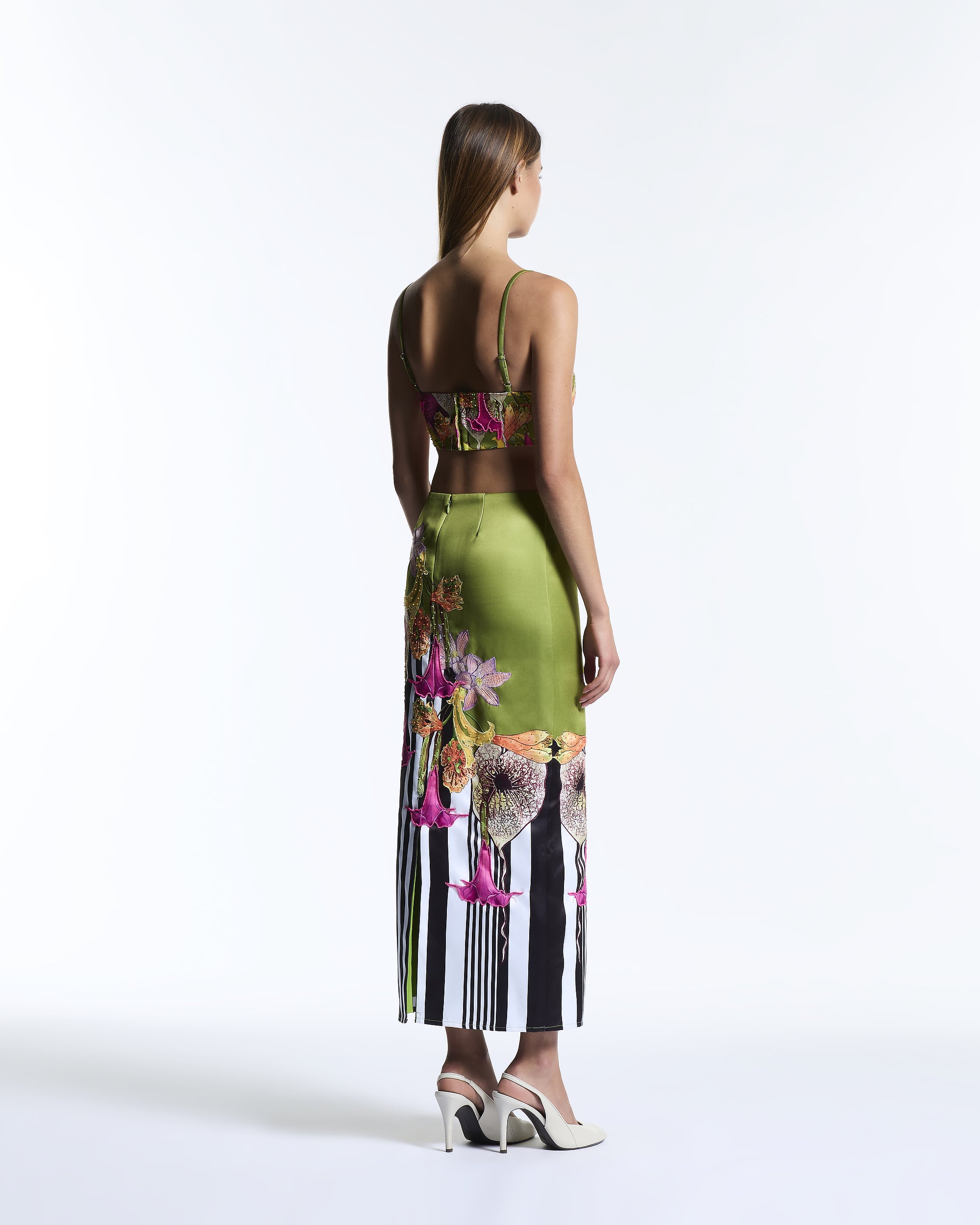 MIXED FLORAL CANOPY BEADED COLUMN SKIRT