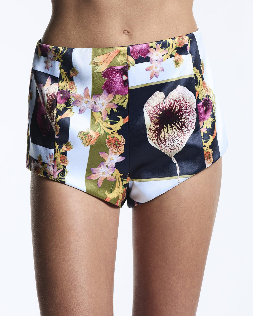 UNDERSTORY HOT SHORTS - MUMA WORLD