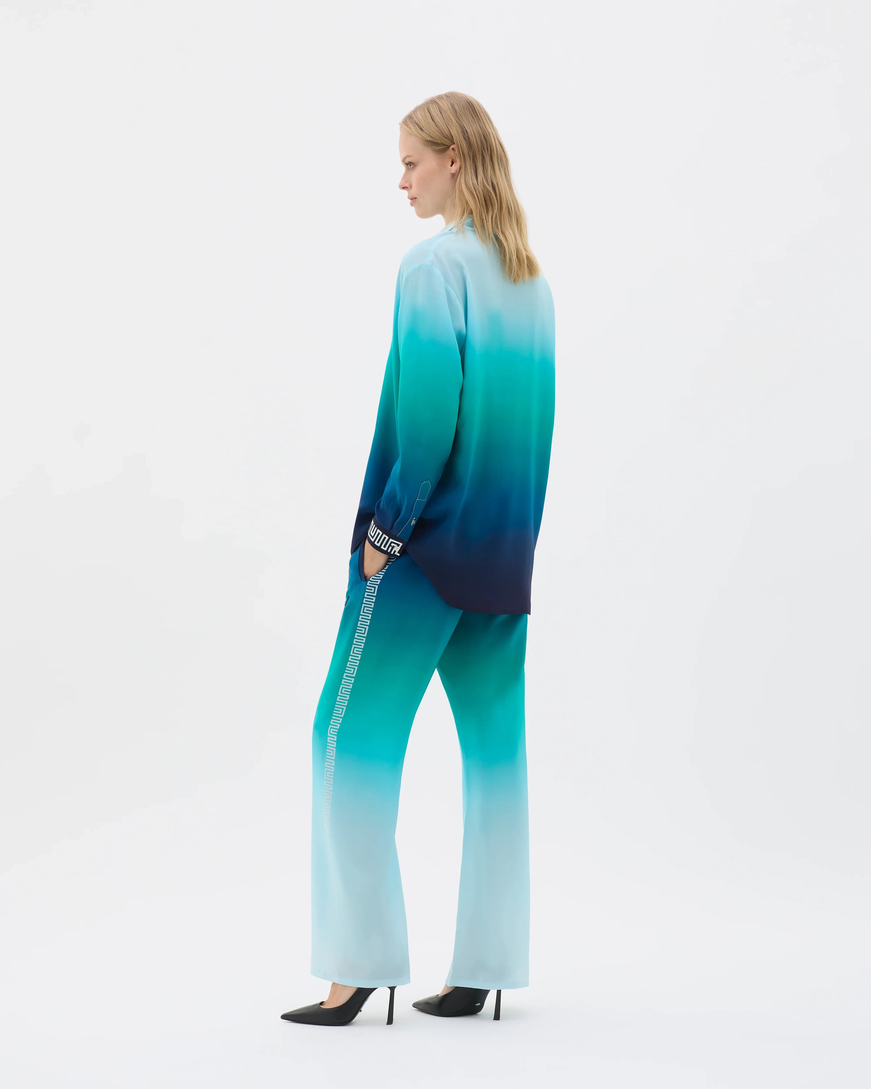 Seabed Gradient Shirt - MUMA WORLD