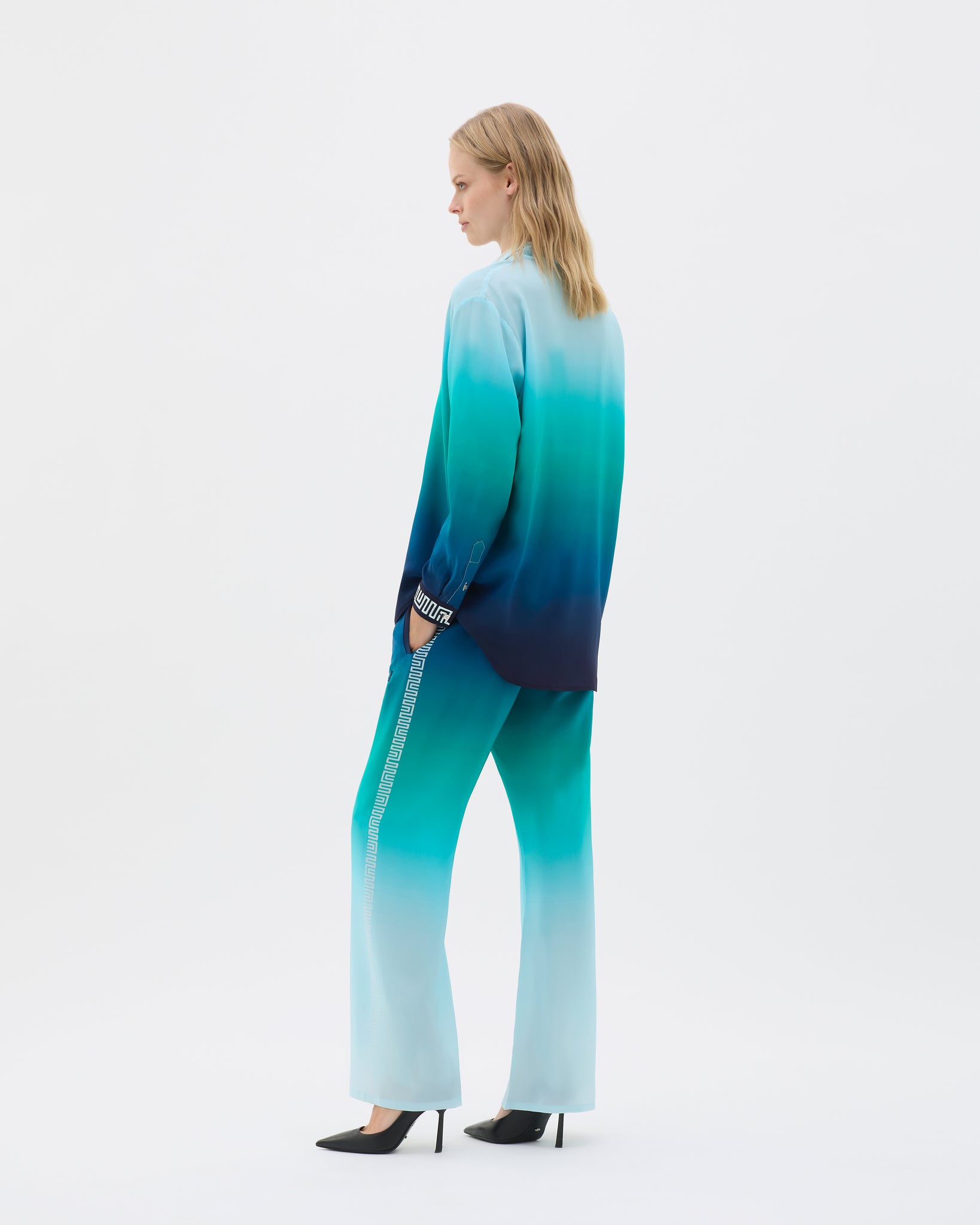 Seabed Gradient Shirt - MUMA WORLD  Top