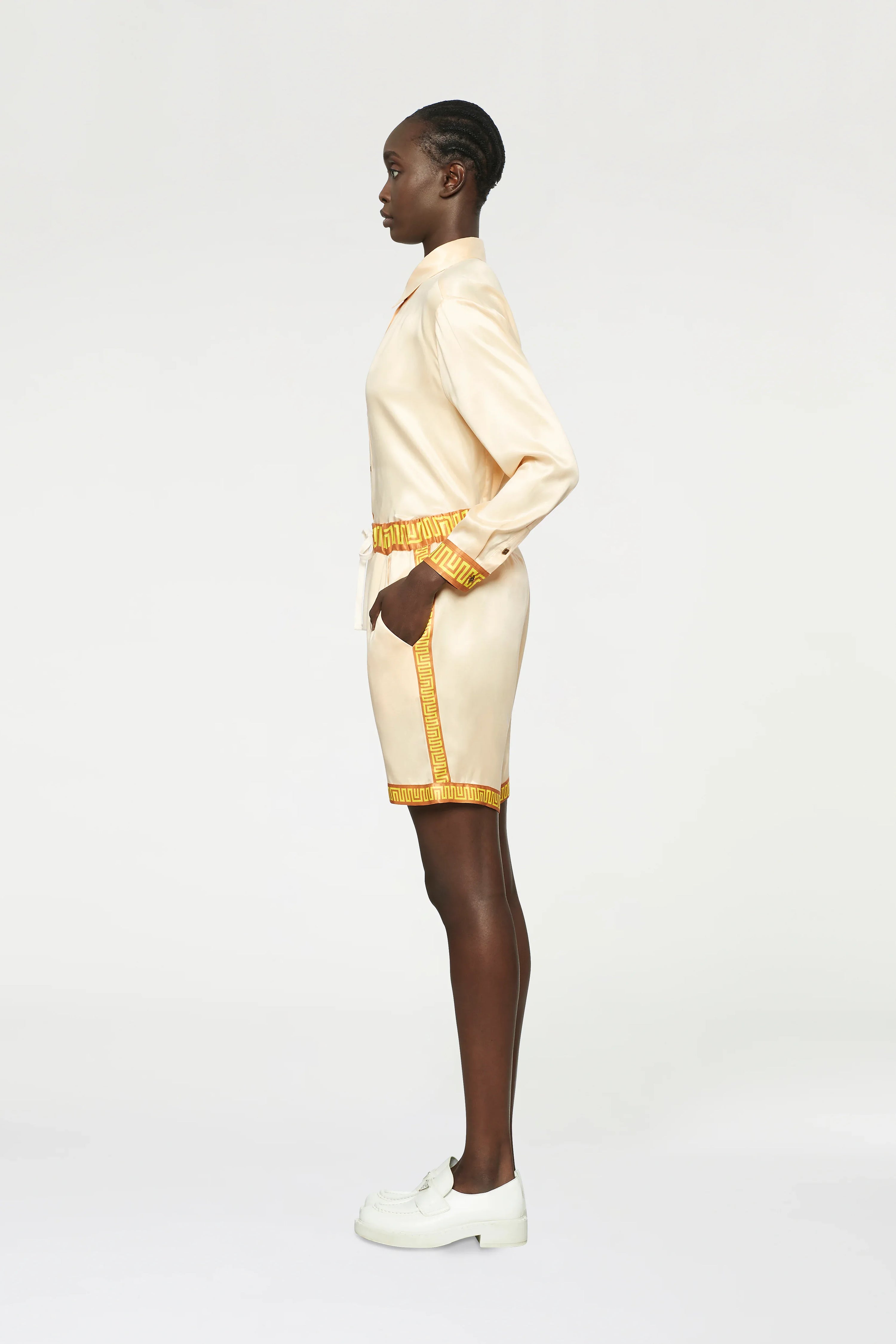 Creme Short - MUMA WORLD